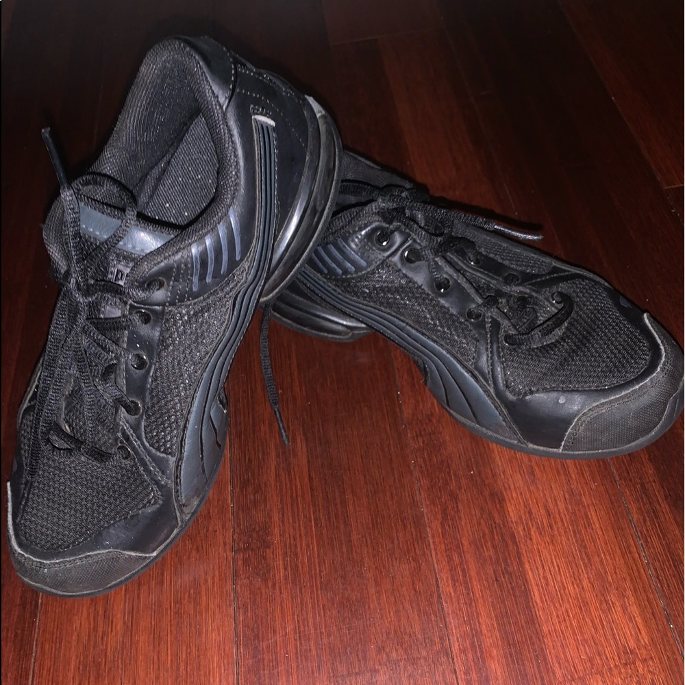 All black pumas